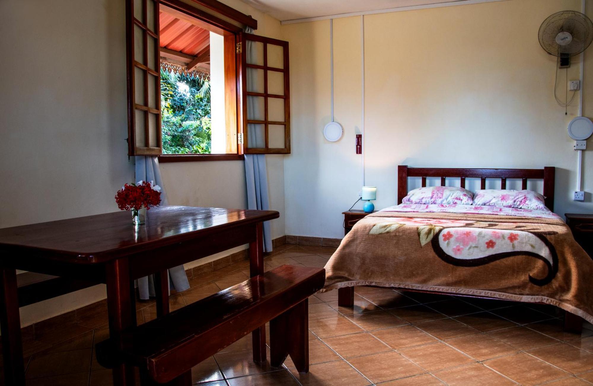 Bed and Breakfast Le Tropical Chez Jeannette Saint Gabriel Camera foto