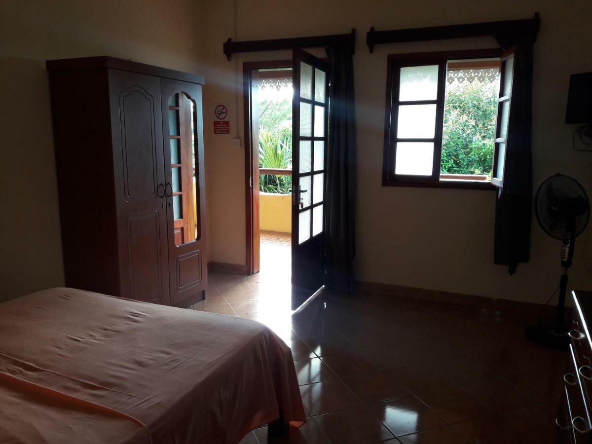 Bed and Breakfast Le Tropical Chez Jeannette Saint Gabriel Esterno foto