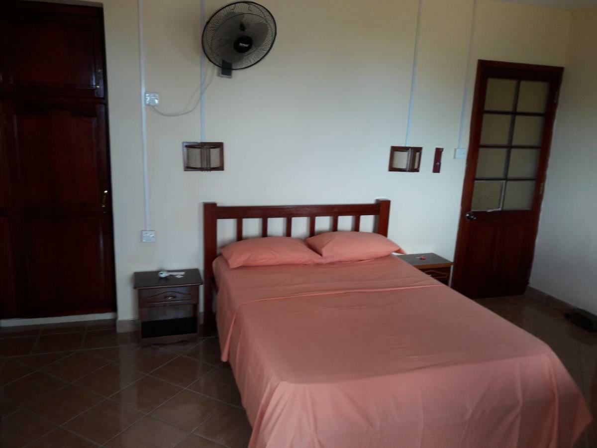 Bed and Breakfast Le Tropical Chez Jeannette Saint Gabriel Esterno foto